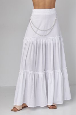 Длинная юбка с оборками украшена ожерельем из жемчуга - 241006
