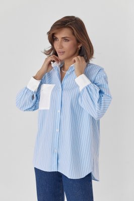 Бавовняна жіноча сорочка в смужку 28359 синя