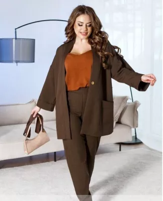 Стильный брючный костюм 2350 коричневый