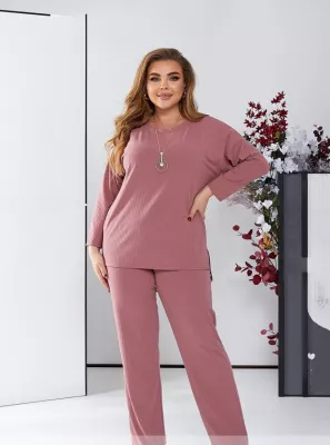 Костюм 604 пудра