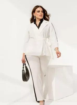 Привлекательный костюм 8646 молоко