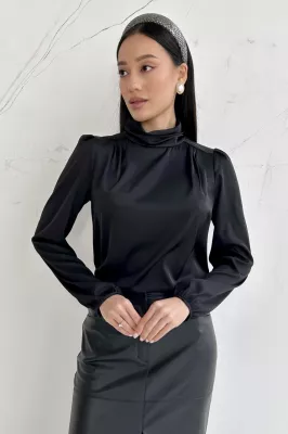 Шовкова блуза зі стійкою чорна 21312