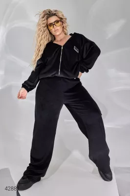 Жіночий велюровий костюм 42881 чорний